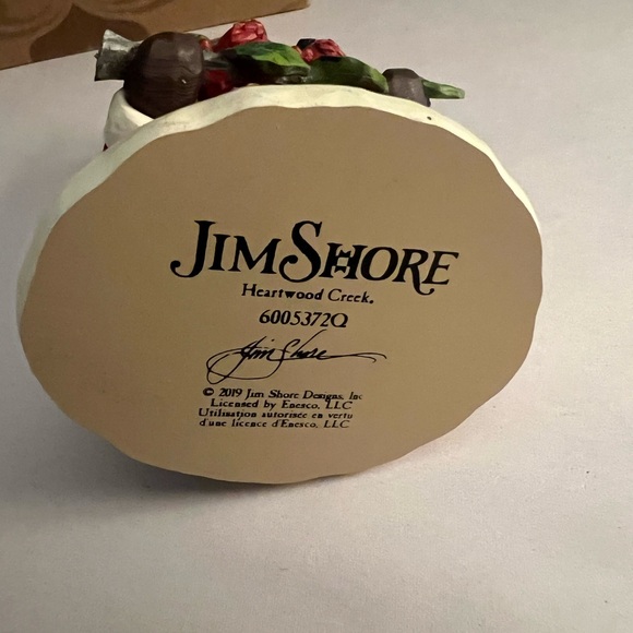2019 7th Annual Jim Shore Santa Figure - Picture 2 of 4